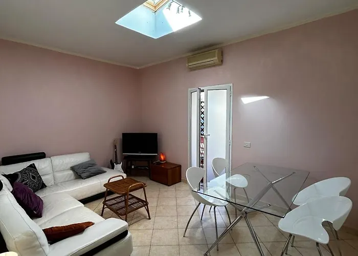 Apartment Luminoso In Zona Malatesta, *